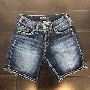 Silver jeans Suki short size 25